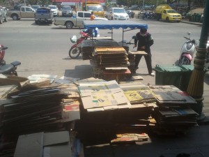 empilement avec patience de cartons