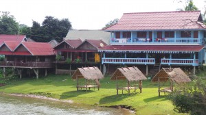 bungalow à gauche