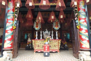 temple avec encens