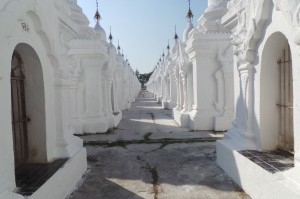pagode kuthodaw...
