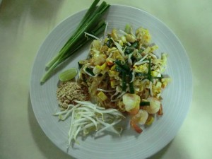 mon 1er repas... des Pad Thai miam