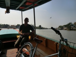 en bateau stop pour 10 baht