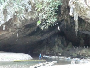 entrée de la grotte