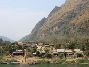 village de Nong Khiaw...