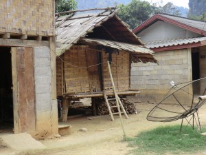 village typique avec ses paraboles