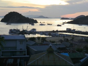 coucher de soleil sur Labuanbajo