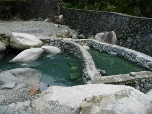 hot springs de Hapao...niquel après avoir bien marché!!