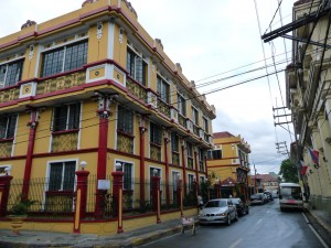 Toujours intramuros...